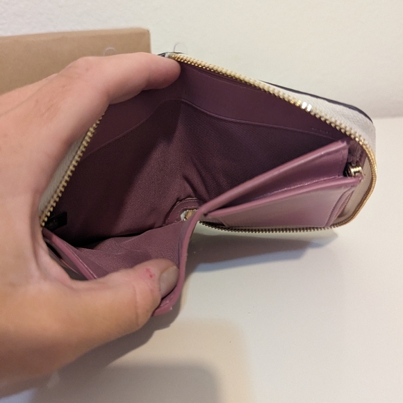 Coach X Disney Minnie Mouse Small Patch Zip-Around Wallet - Picture 10 of 12